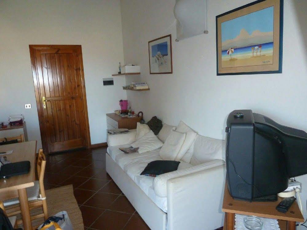 Casa Asparagi San Teodoro  Exteriér fotografie